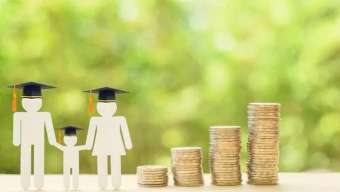 Perencanaan Keuangan untuk Biaya Pendidikan Tips Finansial untuk Orang Tua, biaya pendidikan, perencanaan keuangan keluarga, tabungan pendidikan anak, investasi pendidikan, tips finansial orang tua