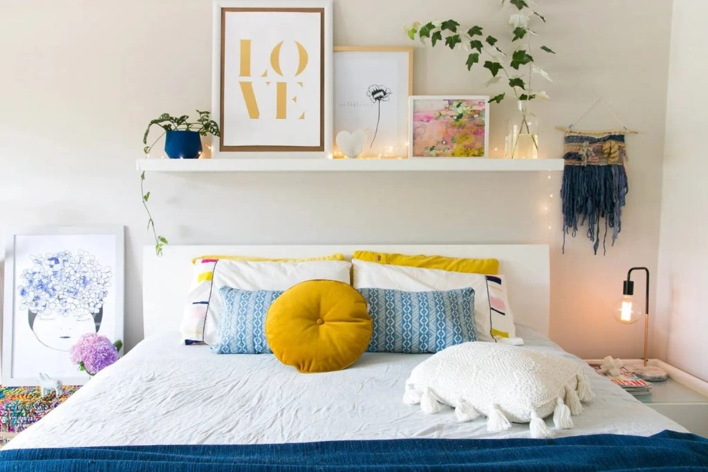 rak kamar tidur, rak gantung minimalis, rak dinding kamar tidur, rak kamar tidur multifungsi, rak minimalis untuk kamar