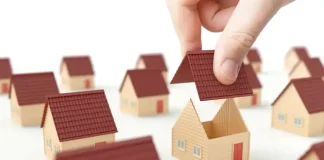 6 Cara Perawatan Atap Rumah agar Tetap Kokoh dan Tahan Lama perawatan atap, cara merawat atap rumah, atap tahan lama, bersihkan talang air, atap rumah kokoh